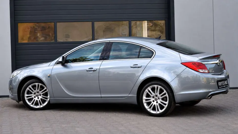 OPEL Insignia -