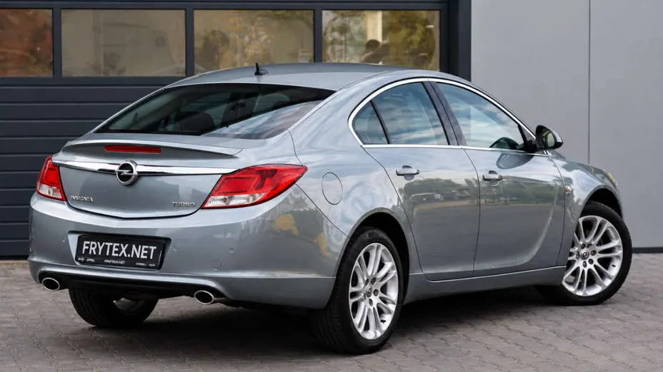 OPEL Insignia -