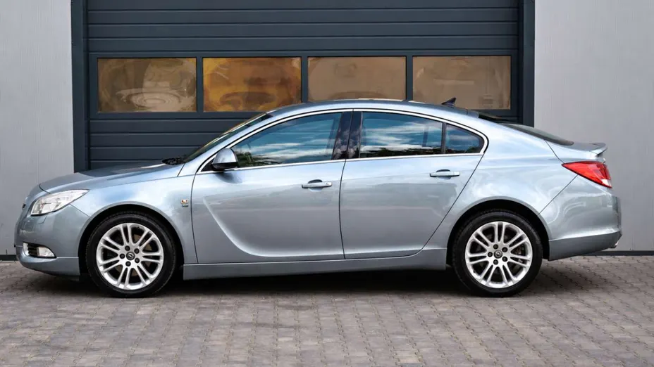 OPEL Insignia -