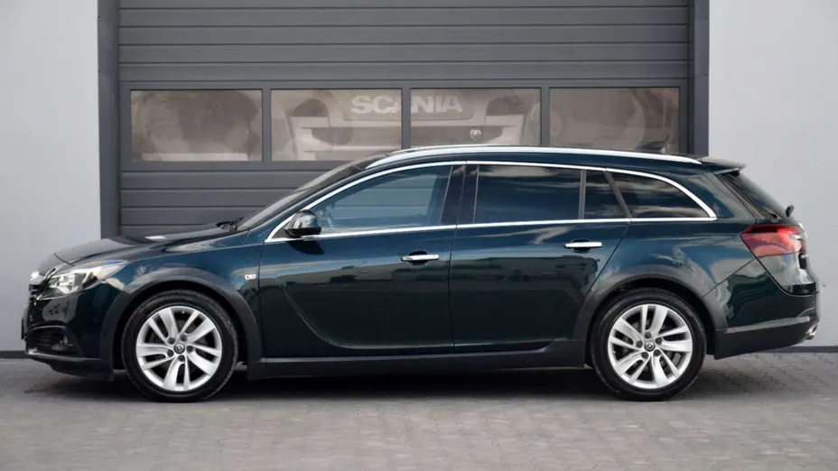 OPEL Insignia -