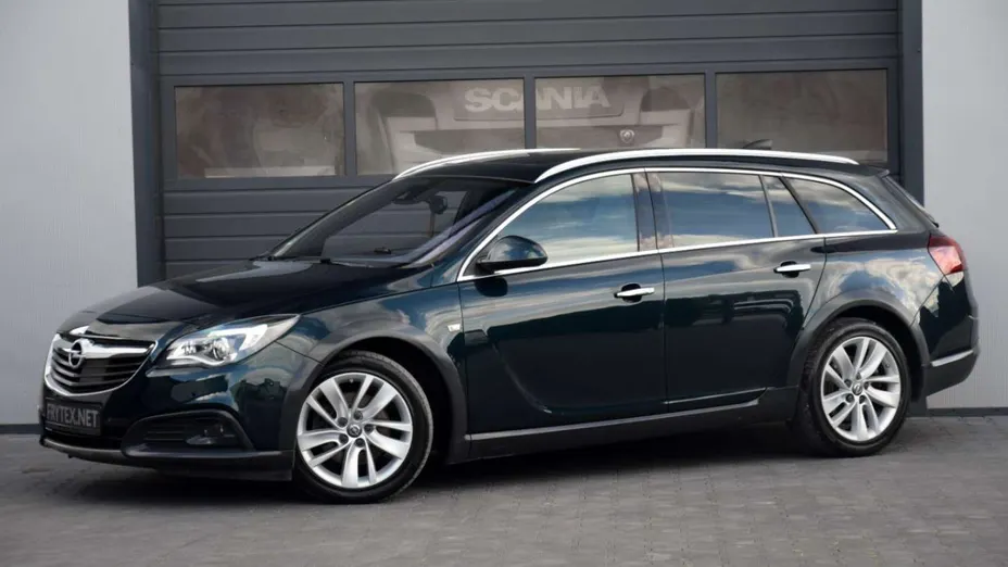 OPEL Insignia -