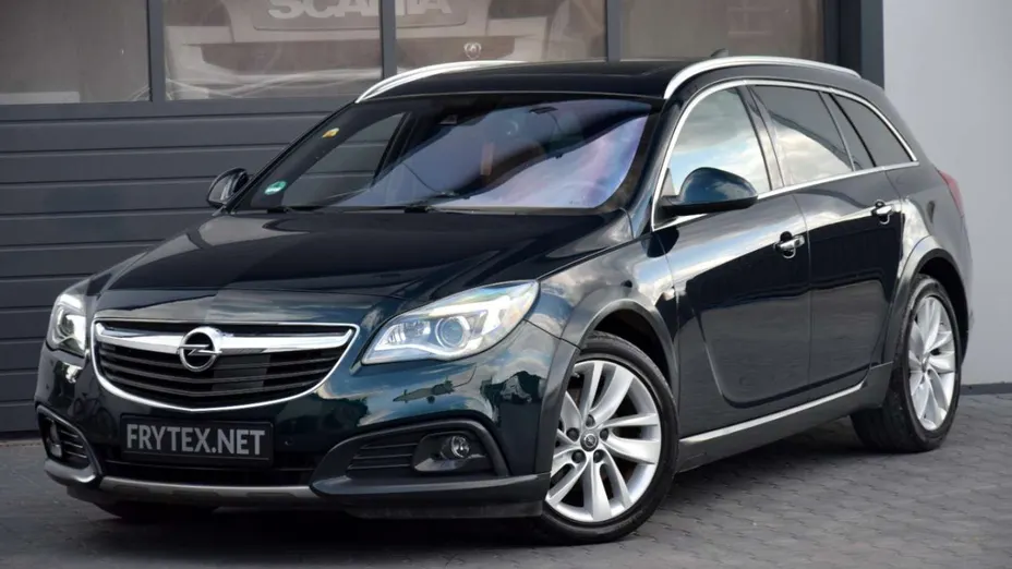 OPEL Insignia -