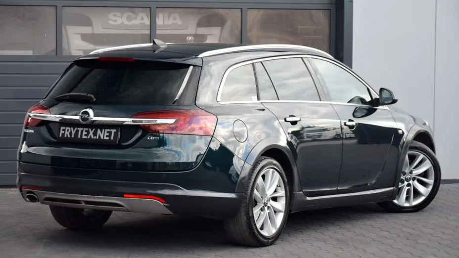 OPEL Insignia -