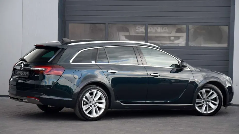 OPEL Insignia -