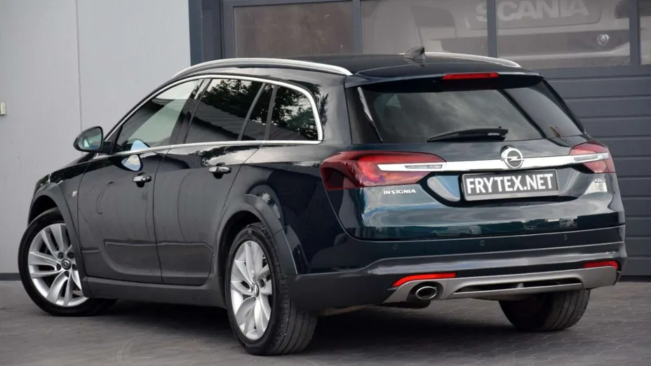 OPEL Insignia -