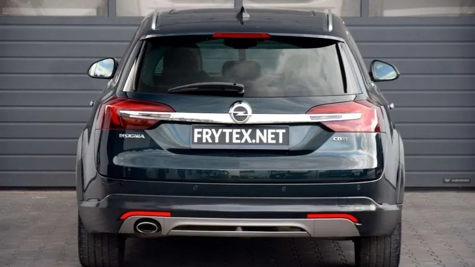 OPEL Insignia -