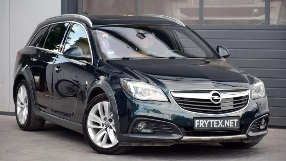 OPEL Insignia -