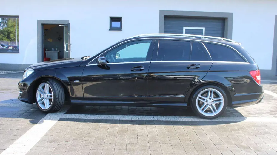 MERCEDES-BENZ C Klasa -