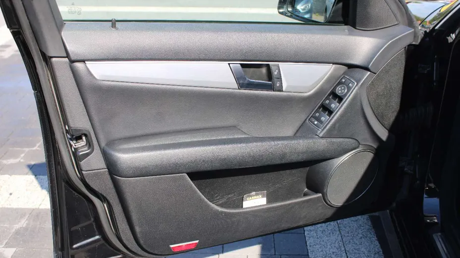 MERCEDES-BENZ C Klasa -