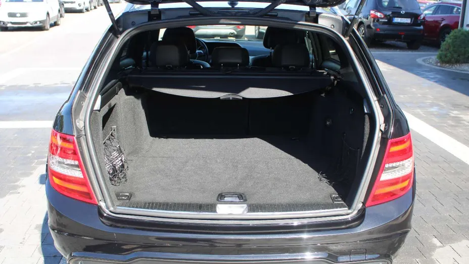 MERCEDES-BENZ C Klasa -