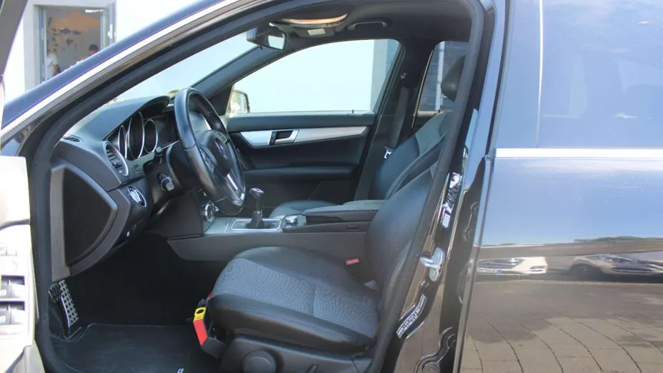 MERCEDES-BENZ C Klasa -
