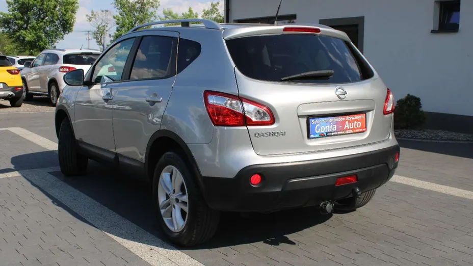 NISSAN Qashqai -