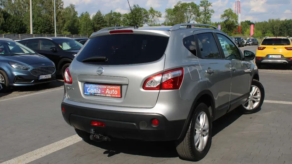 NISSAN Qashqai -
