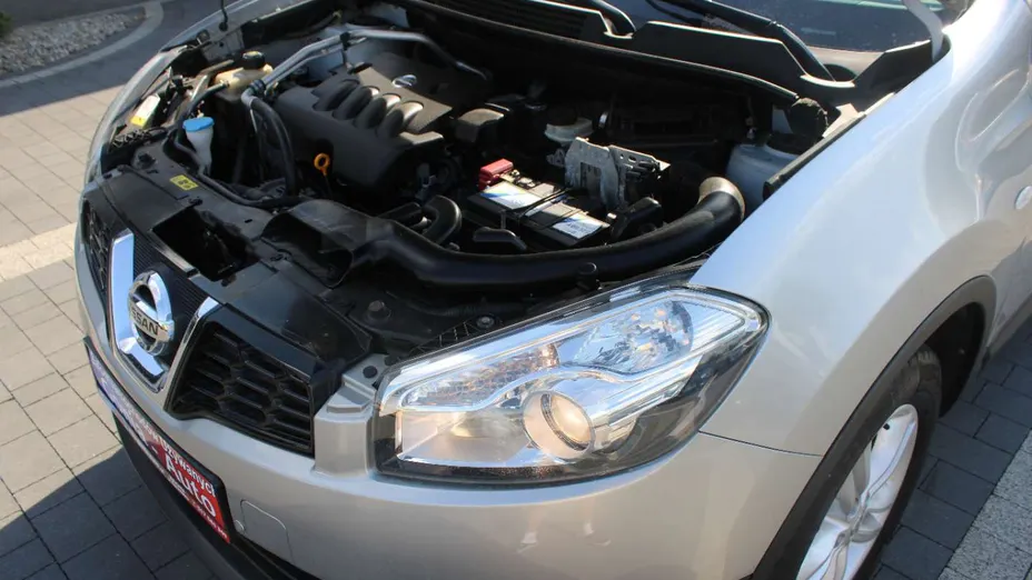 NISSAN Qashqai -