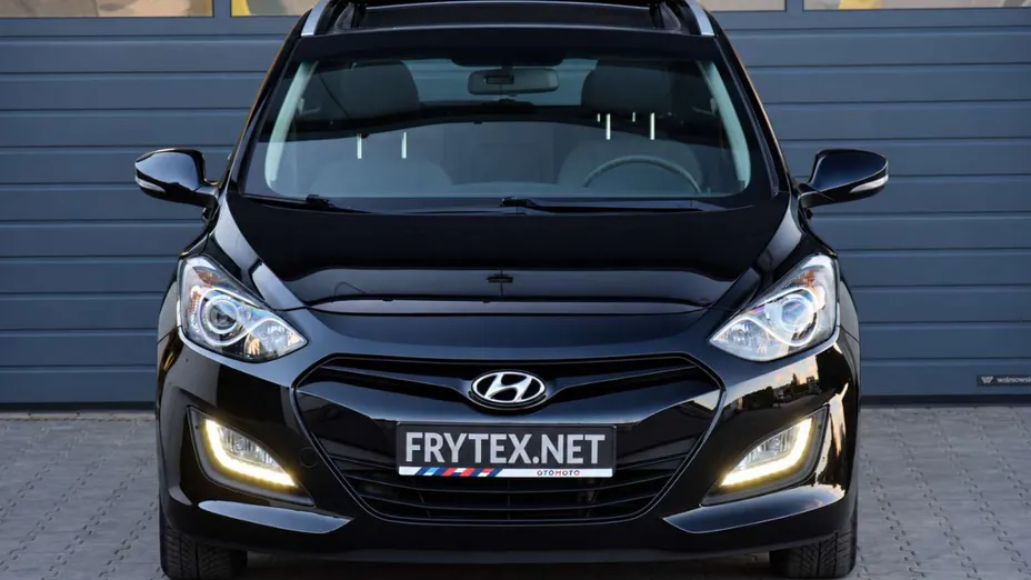 HYUNDAI i30 -