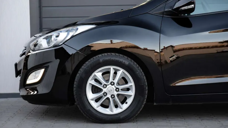 HYUNDAI i30 -