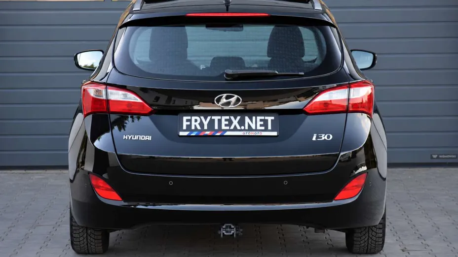 HYUNDAI i30 -