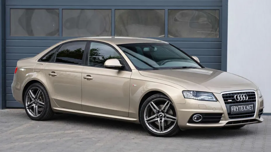 AUDI A4 -