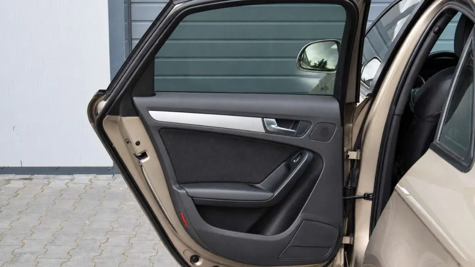 AUDI A4 -