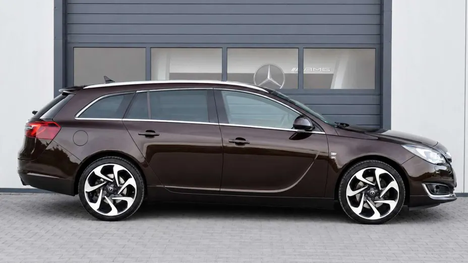 OPEL Insignia -