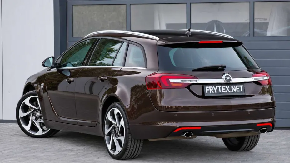 OPEL Insignia -