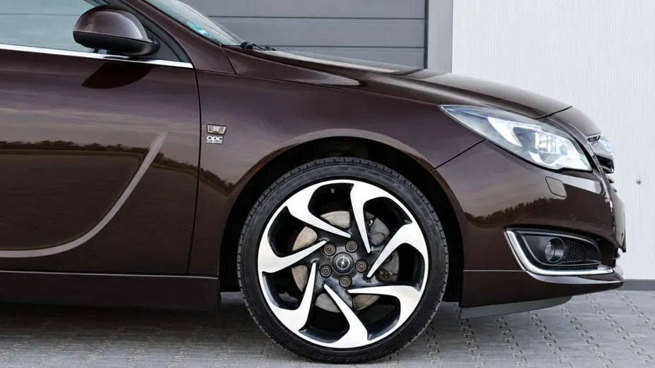 OPEL Insignia -