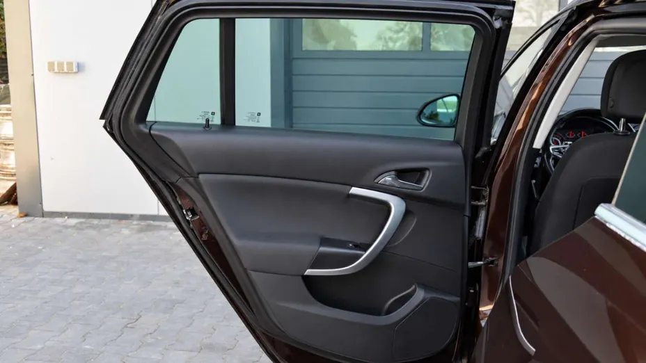 OPEL Insignia -