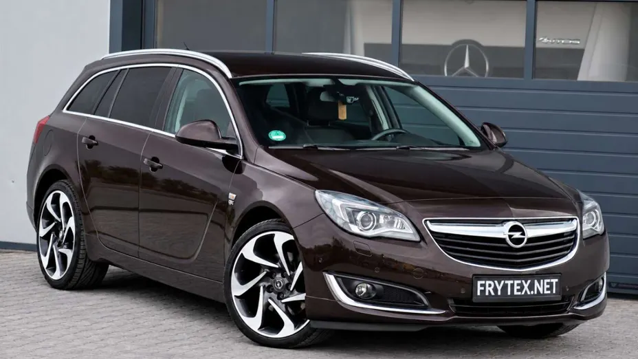 OPEL Insignia -