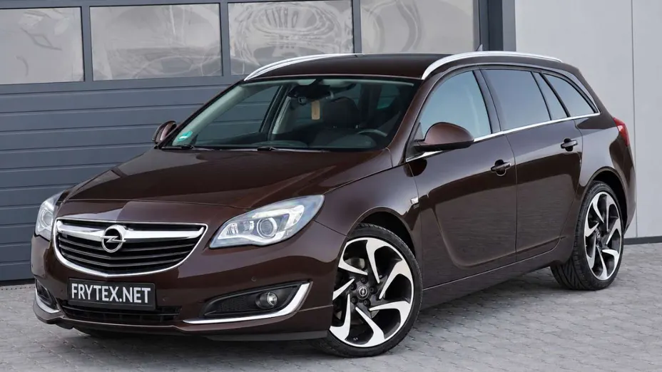 OPEL Insignia -