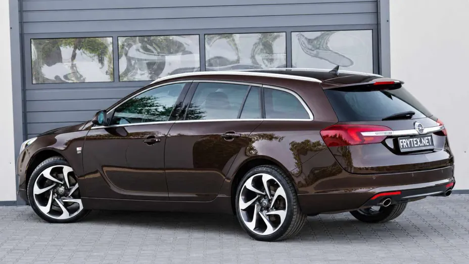 OPEL Insignia -