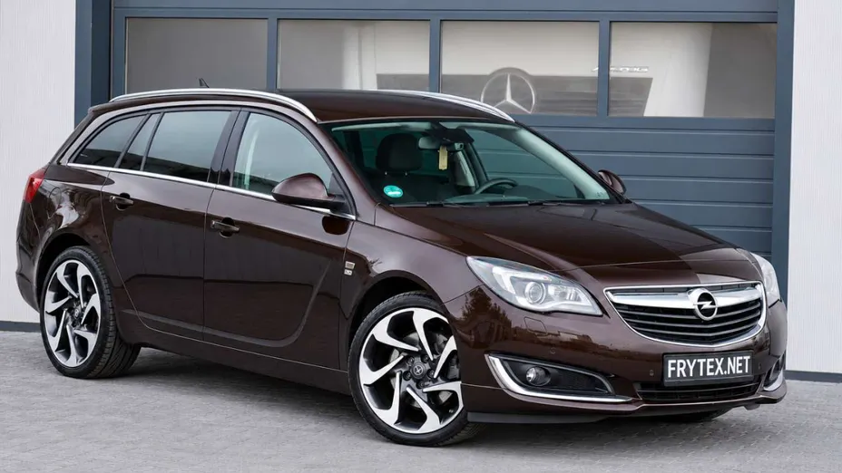 OPEL Insignia -