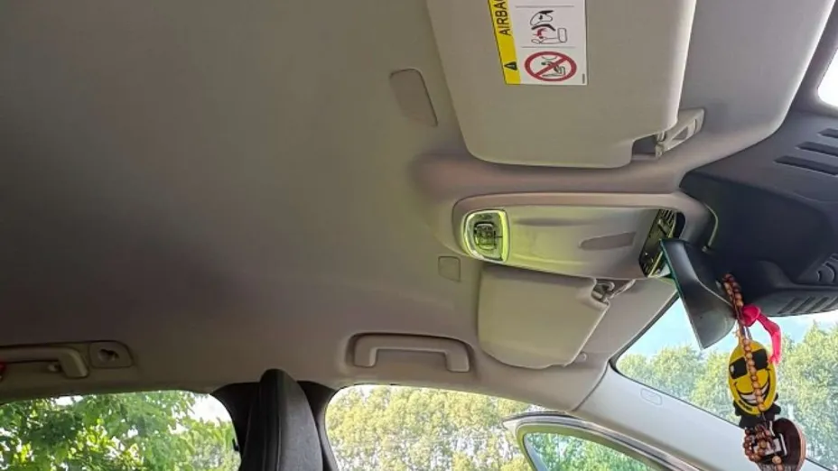 VOLVO V90 -
