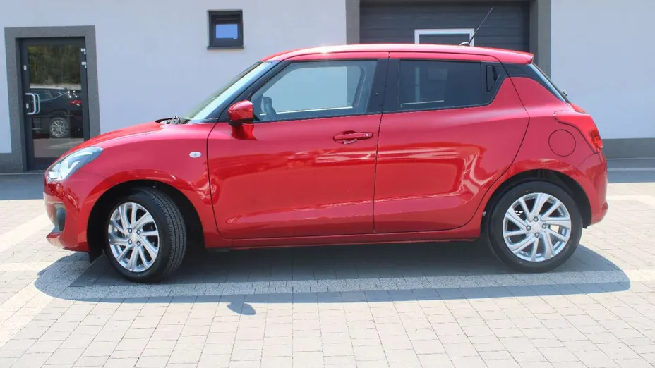 SUZUKI Swift -