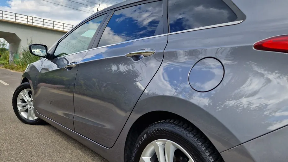 HYUNDAI i30 -