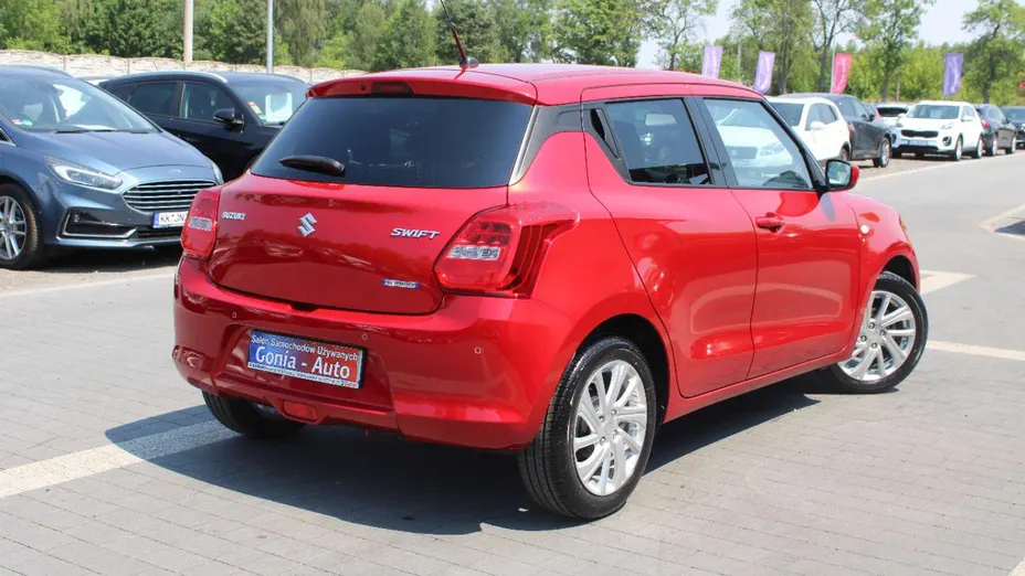 SUZUKI Swift -