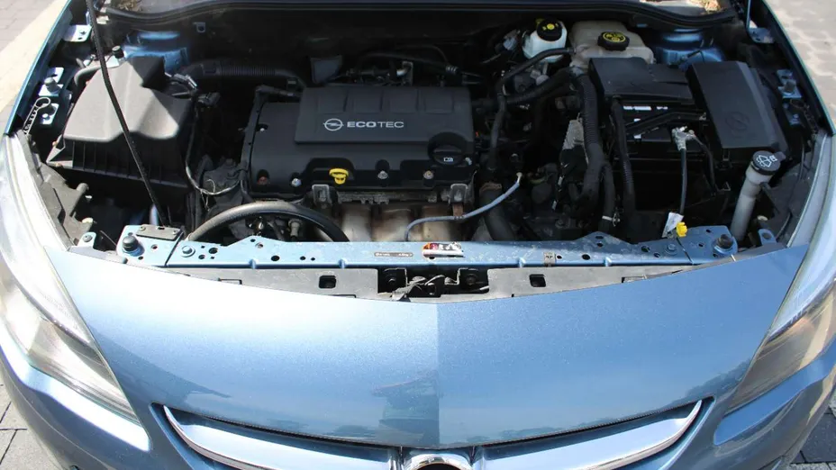 OPEL Astra -