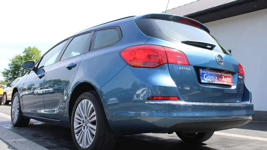 OPEL Astra -