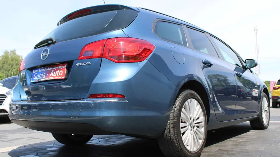 OPEL Astra -