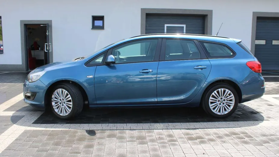 OPEL Astra -
