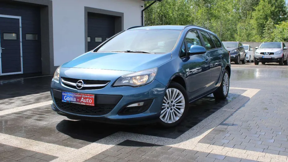OPEL Astra -