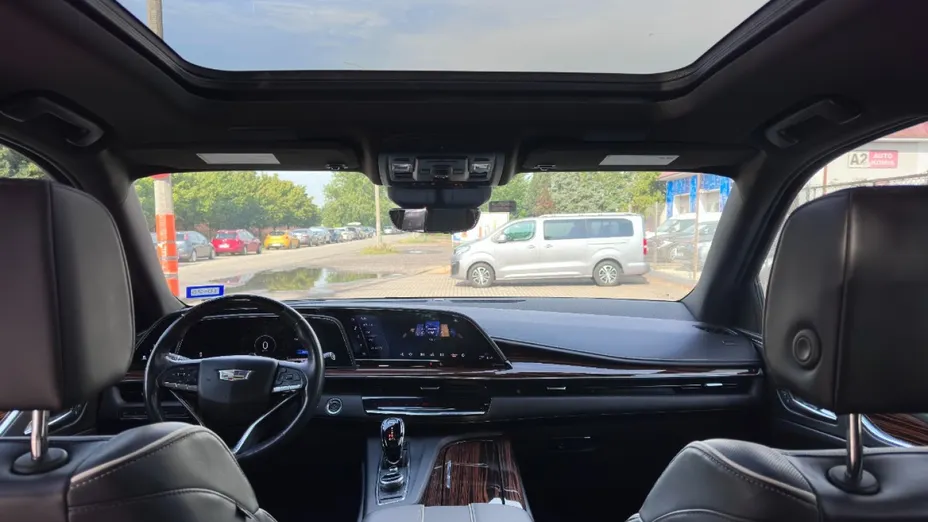 CADILLAC Escalade -