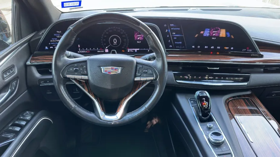 CADILLAC Escalade -