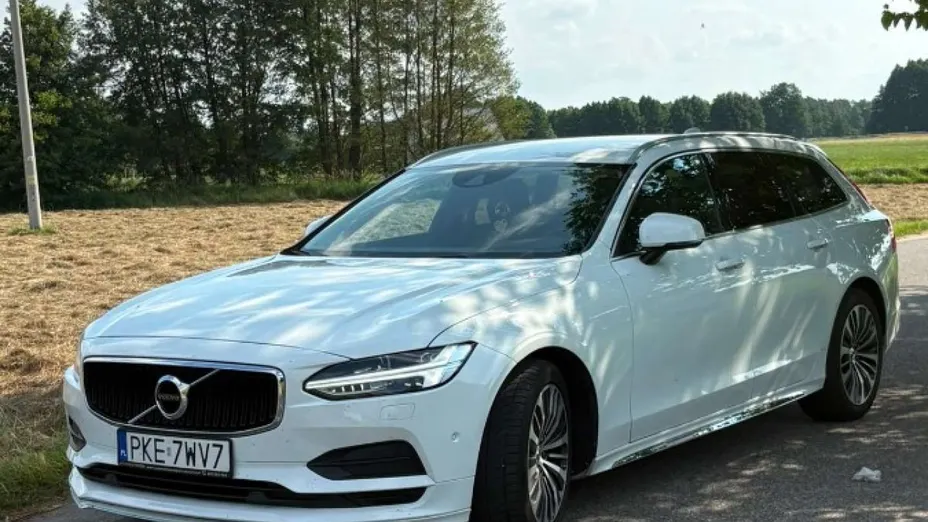 VOLVO V90 -