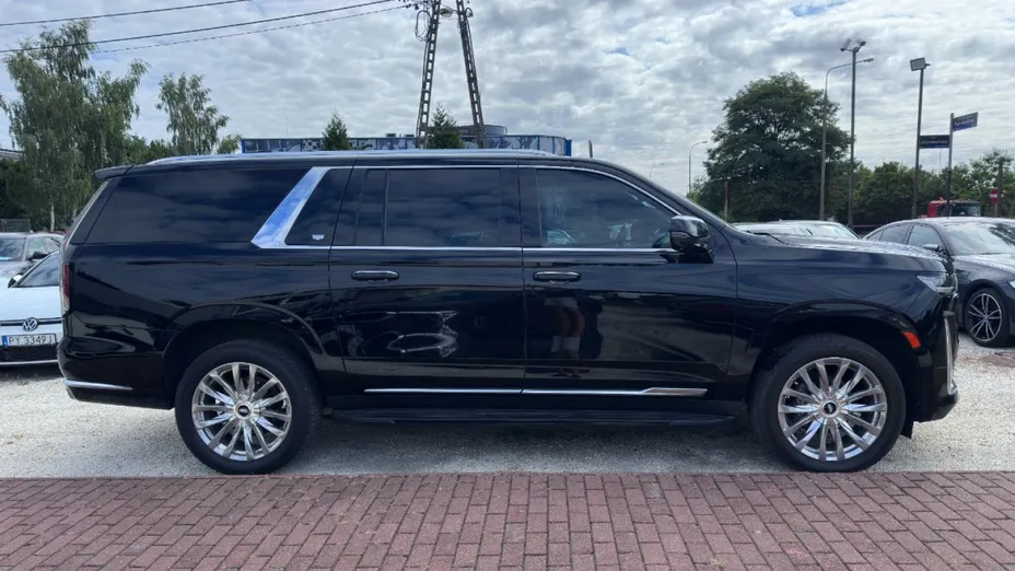 CADILLAC Escalade -