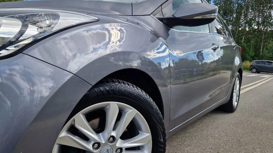 HYUNDAI i30 -