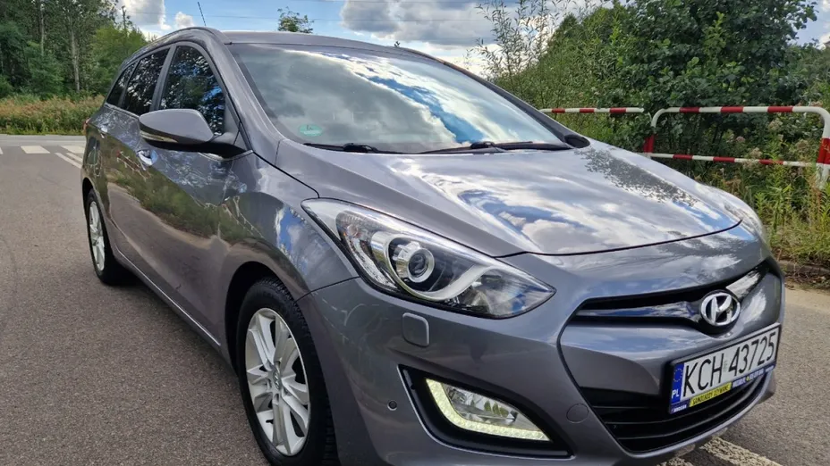 HYUNDAI i30 -