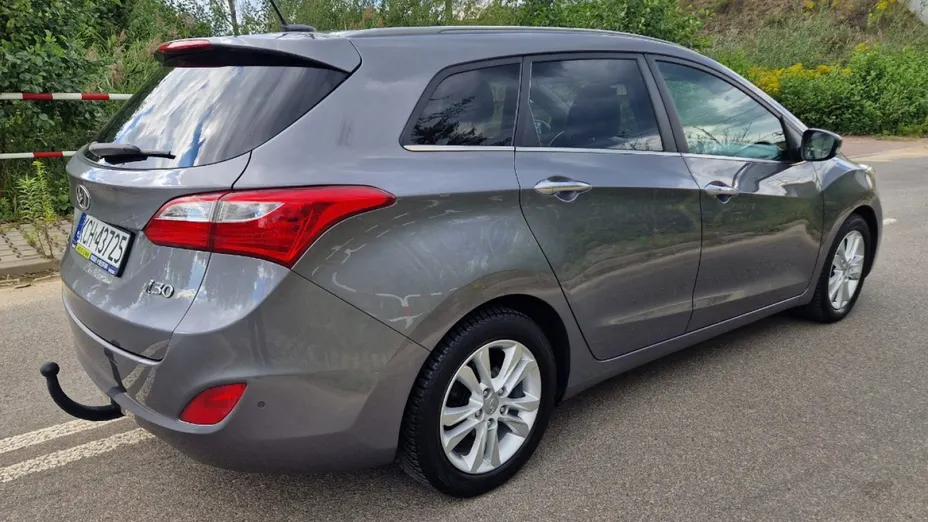 HYUNDAI i30 -
