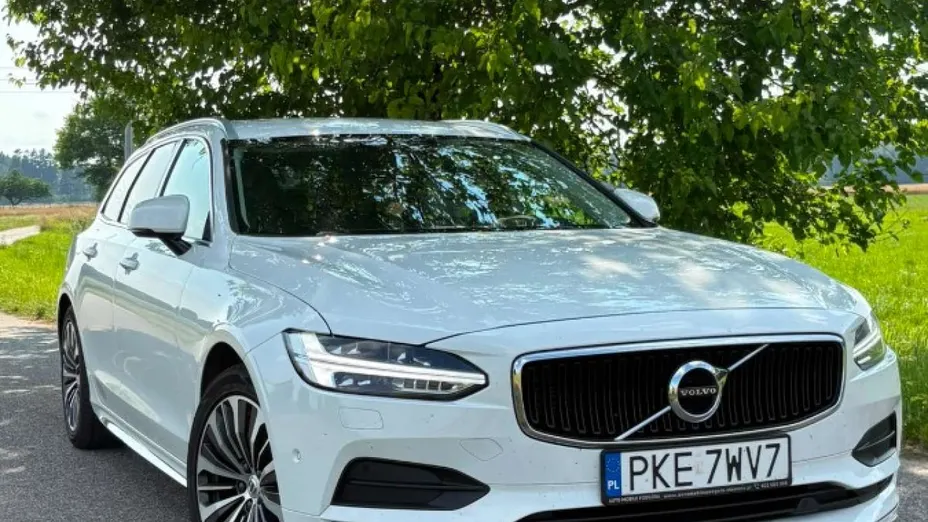 VOLVO V90 -