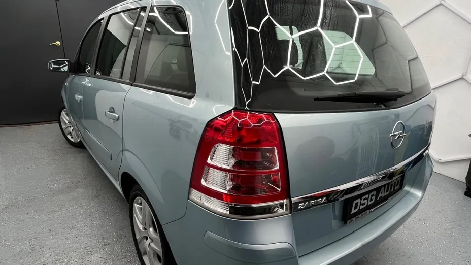 OPEL Zafira -