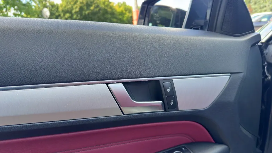 MERCEDES-BENZ E Klasa -